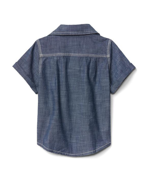 GAP(ギャップ)の「半袖シャンブレーシャツ(シャツ/ブラウス・キッズ・インディゴブルー・60cm/80cm/70cm/50cm/90cm)」の2枚目の写真