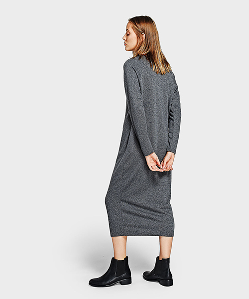 CHARLES & KEITH(チャールズ & キース)の「チェルシーアンクルブーツ / CHELSEA ANKLE BOOTS(ブーツ・レディース・ブラック/ネイビー・25cm/23cm/24.5cm/22.5cm/23.5cm)」の9枚目の写真