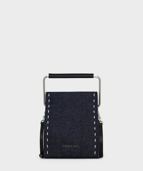 CHARLES & KEITH(チャールズ & キース)の「ステープラーエフェクトストラクチャーバッグ / STAPLER EFFECT STRUCTURED BAG(ハンドバッグ・レディース・ブラック/ブルー/ミント・S)」の1枚目の写真