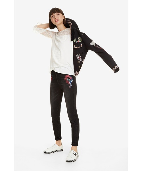 Desigual（デシグアル）の「Tシャツ長袖（Tシャツ/カットソー・レディース・ホワイト/ブラック/レッド/グレー・2L/SS/S/M/L/3L）」の5枚目の写真