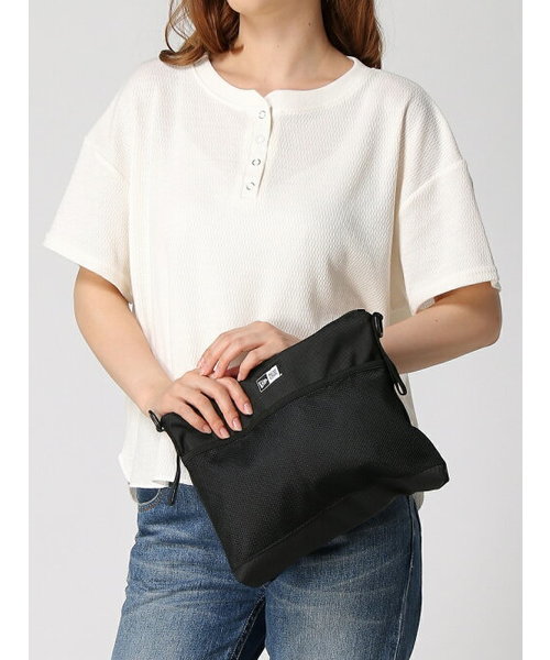 NEW ERA（ニューエラ）の「【NEW ERA/ニューエラ】SACOCHE サコッシュ（ショルダーバッグ・メンズ・ブラック/グレー/マルチ/ブラック系その他/その他・FREE）」の10枚目の写真