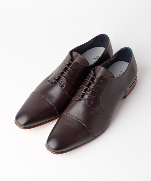 alfredoBANNISTER(アルフレッドバニスター)の「【一部店舗+WEB限定】レザーソール 外羽根 ストレートチップ シューズ(ドレスシューズ・メンズ・ブラック/キャメル/ダークブラウン・44/41/43/42/39/40/45)」の2枚目の写真