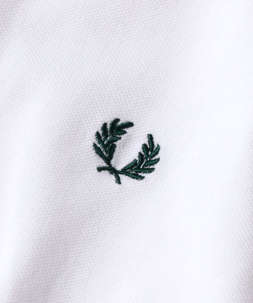 FRED PERRY（フレッドペリー）の「【Begin5月号掲載】FRED PERRY: SHIPS別注 ENGLAND ポロシャツ19SS（ポロシャツ・メンズ・ホワイト/ブラック/ネイビー・38/40/36）」の14枚目の写真