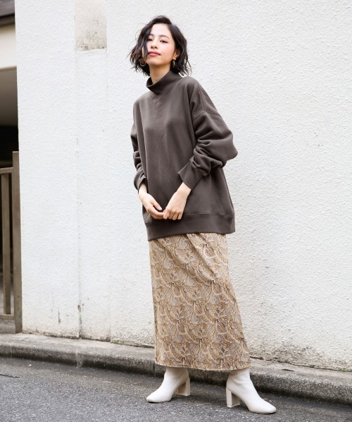 LOWRYS FARM(ローリーズファーム)の「ハイネックチュニックウラケプルオーバー 861699(スウェット・レディース・ブラウン/グレー/アイボリー/グリーン・FREE)」の19枚目の写真