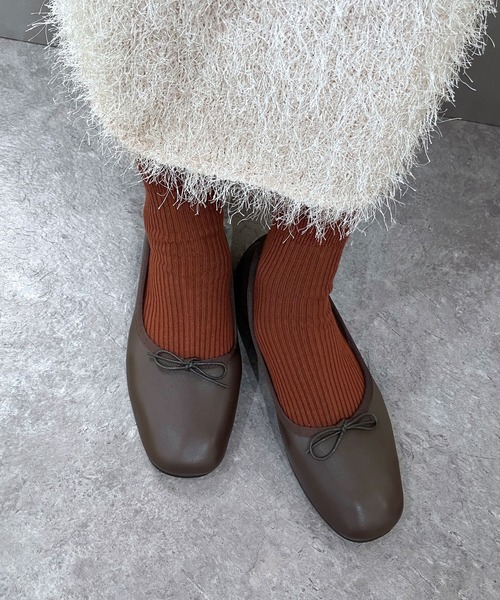 enchanted（エンチャンテッド）の「《APOM》本革甲深スクエアバレエシューズ（バレエシューズ・レディース・ホワイト/ライトベージュ/ブロンズ/ブラック/シルバー/アニマル/プラチナム/グレイッシュベージュ/チョコ/レッド・40/38/36/37/39/35/41）」の4枚目の写真