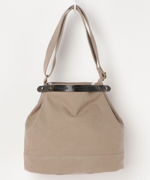 SUOLO(スオーロ)の「CROP 2(ショルダーバッグ・メンズ・ブラック/グレー/オリーブ/オレンジ/ブルー/サンドベージュ/キャメル・FREE)」の4枚目の写真