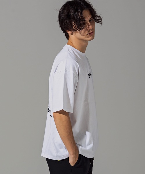 Mark Gonzales(マーク・ゴンザレス)の「Mark Gonzales(マーク ゴンザレス)バックプリントTシャツ(Tシャツ/カットソー・メンズ・ホワイト/ブラック・M/L/XL)」の5枚目の写真