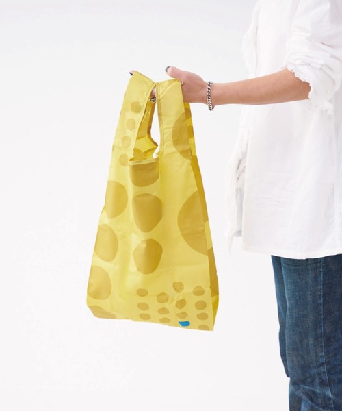 392 plusm（サンキューニプリュスエム）の「"maru" water repellent bag S（エコバッグ/サブバッグ・レディース・ネイビー/レッド/カーキ/イエロー・S）」の4枚目の写真