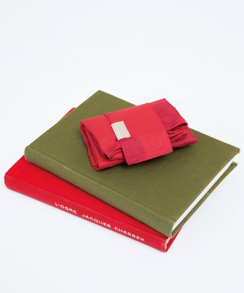 392 plusm（サンキューニプリュスエム）の「"maru" water repellent bag S（エコバッグ/サブバッグ・レディース・ネイビー/レッド/カーキ/イエロー・S）」の9枚目の写真