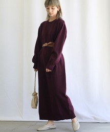 クルーネックシンプルニットロングワンピース