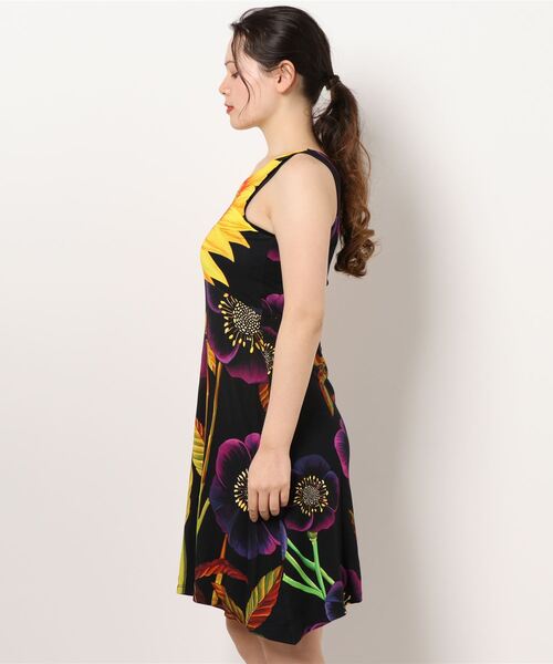Desigual(デシグアル)の「快適素材 ノースリーブワンピース MARLON(チュニック・レディース・ブラック・L/2L/SS/S/M)」の3枚目の写真