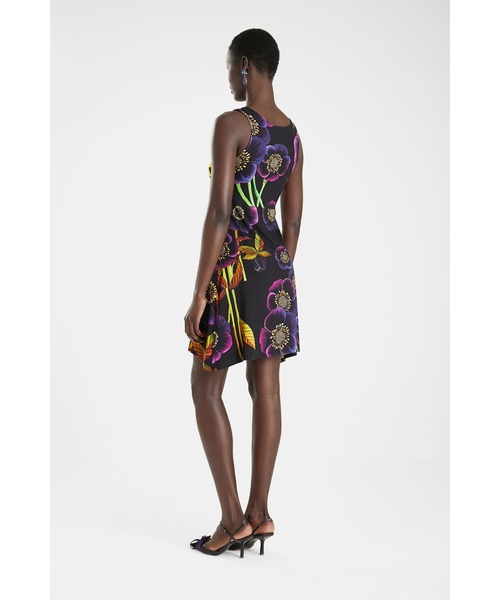 Desigual(デシグアル)の「快適素材 ノースリーブワンピース MARLON(チュニック・レディース・ブラック・L/2L/SS/S/M)」の5枚目の写真