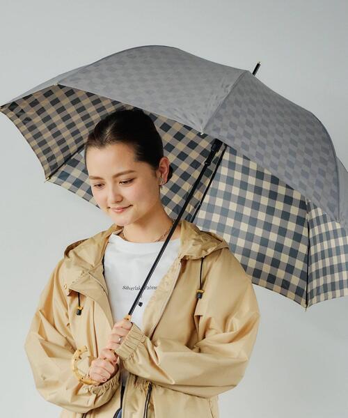 green label relaxing（グリーンレーベルリラクシング）の「D バンブー ハンドル アンブレラ 2021（長傘・レディース・ライム/パープル/ベージュ/モカ/ダークグレー/ライトピンク/グレー/ホワイト/ライラック/ブラック/オフホワイト・FREE）」の5枚目の写真