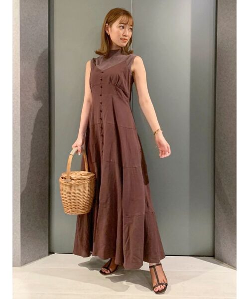 dazzlin（ダズリン）の「クルミフロントフレアキャミワンピース（ワンピース・レディース・ブルー/ブラウン/ベージュ・FREE）」の2枚目の写真