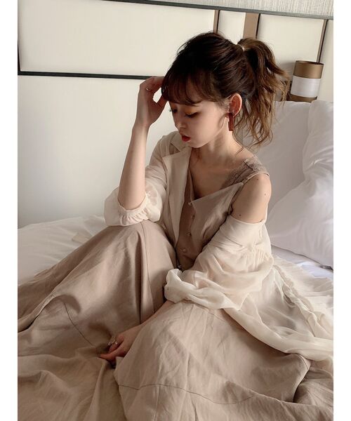 dazzlin（ダズリン）の「クルミフロントフレアキャミワンピース（ワンピース・レディース・ブルー/ブラウン/ベージュ・FREE）」の6枚目の写真