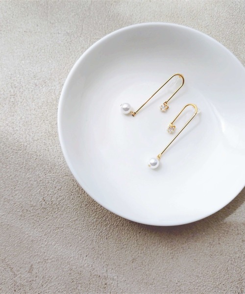 tone(トーン)の「【Cherie+Chambre】Pearl×Star Earring(イヤリング・レディース・ホワイト・FREE)」の5枚目の写真