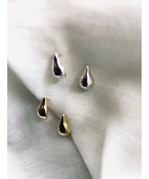 ulu（ウル）の「plump drop pierce【silver925/16kgp】（ピアス（両耳用）・レディース・シルバー/ゴールド・FREE）」の3枚目の写真