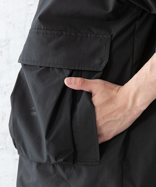 OUTDOOR PRODUCTS(アウトドアプロダクツ)の「【OUTDOOR PRODUCTS】ベンチレーションシャツ 「着るBAG」シリーズ 撥水 抗UV ポケット多数 ビッグシルエット(シャツ/ブラウス・メンズ・ベージュ/ブラック・MEDIUM/LARGE/X-LARGE)」の11枚目の写真