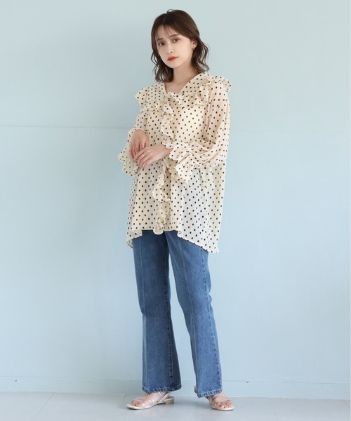 one after another NICE CLAUP（ワンアフターアナザーナイスクラップ）の「フレアデニムパンツ（デニムパンツ・レディース・サックスブルー/インディゴブルー/ブルー・SMALL/MEDIUM）」の8枚目の写真