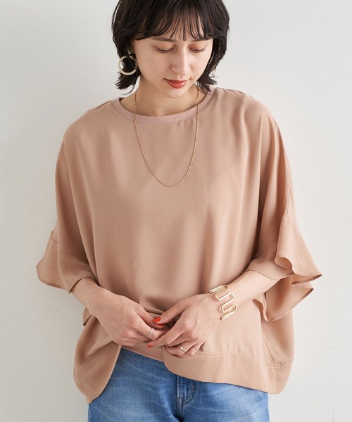 earth music&ecology（アースミュージックアンドエコロジー）の「袖フリルシアープルオーバー ＊（Tシャツ/カットソー・レディース・オフホワイト/サックスブルー/グレイッシュベージュ/ピンクベージュ・FREE）」の4枚目の写真