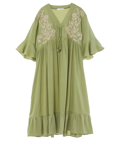 fifth calin（フィフスカラン）の「エンブロイダリーフレアスリーブワンピース（ワンピース・レディース・ベージュ/グリーン・MEDIUM）」の3枚目の写真