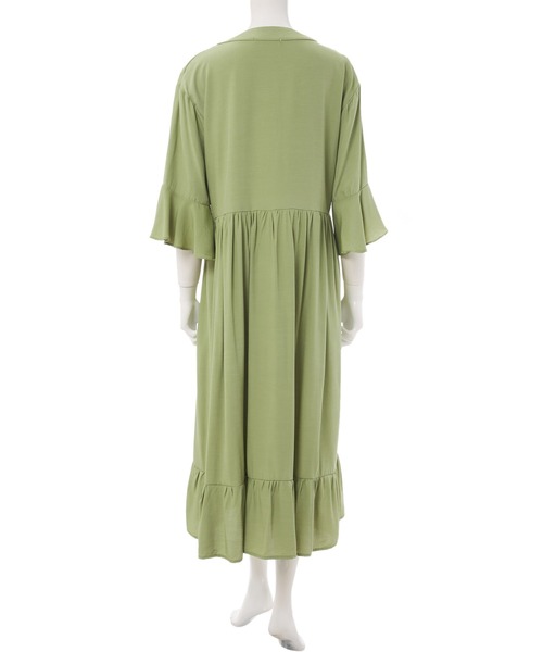 fifth calin（フィフスカラン）の「エンブロイダリーフレアスリーブワンピース（ワンピース・レディース・ベージュ/グリーン・MEDIUM）」の6枚目の写真