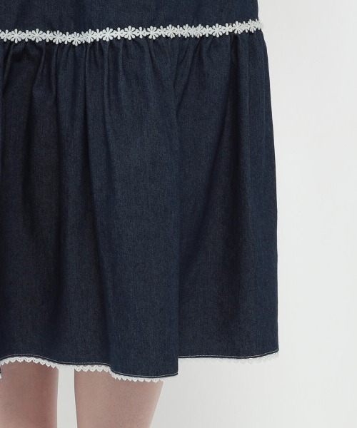 LODISPOTTO（ロディスポット）の「フルールレースデニムミディスカート（スカート・レディース・ネイビー/ホワイト・MEDIUM）」の9枚目の写真