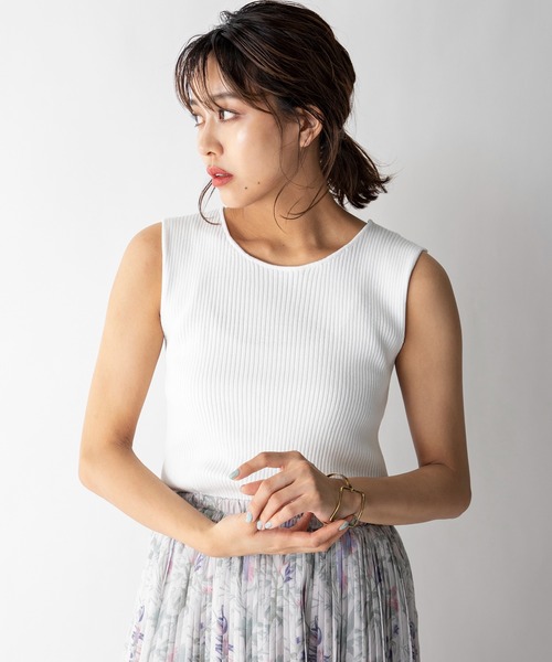 MILLION CARATS（ミリオンカラッツ）の「【STYLE４】2WAYリブニットタンクトップ（ニット/セーター・レディース・オフホワイト/チャコールグレー/オレンジ/ベージュ・FREE）」の7枚目の写真