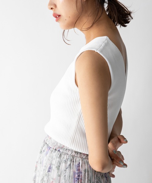 MILLION CARATS（ミリオンカラッツ）の「【STYLE４】2WAYリブニットタンクトップ（ニット/セーター・レディース・オフホワイト/チャコールグレー/オレンジ/ベージュ・FREE）」の9枚目の写真