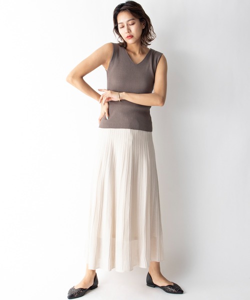 MILLION CARATS（ミリオンカラッツ）の「【STYLE４】2WAYリブニットタンクトップ（ニット/セーター・レディース・オフホワイト/チャコールグレー/オレンジ/ベージュ・FREE）」の13枚目の写真