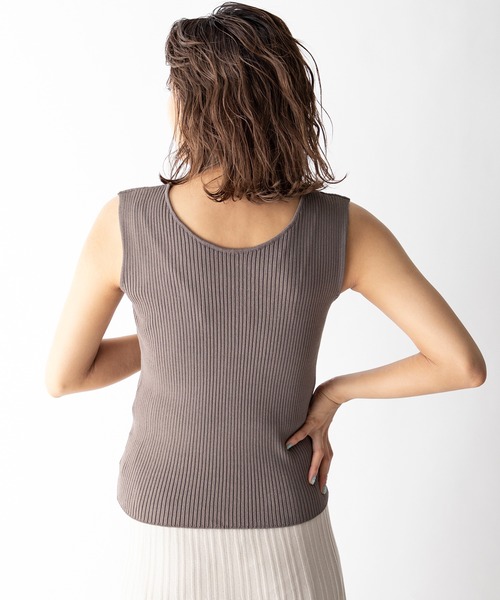 MILLION CARATS（ミリオンカラッツ）の「【STYLE４】2WAYリブニットタンクトップ（ニット/セーター・レディース・オフホワイト/チャコールグレー/オレンジ/ベージュ・FREE）」の14枚目の写真