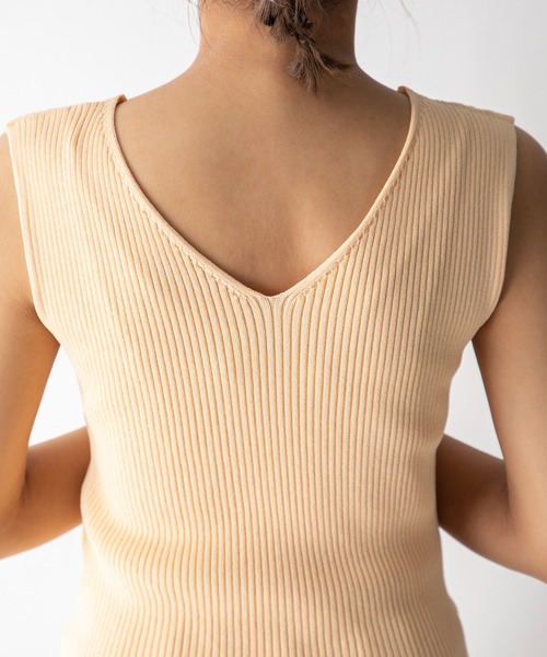 MILLION CARATS（ミリオンカラッツ）の「【STYLE４】2WAYリブニットタンクトップ（ニット/セーター・レディース・オフホワイト/チャコールグレー/オレンジ/ベージュ・FREE）」の20枚目の写真