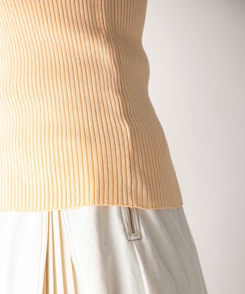 MILLION CARATS（ミリオンカラッツ）の「【STYLE４】2WAYリブニットタンクトップ（ニット/セーター・レディース・オフホワイト/チャコールグレー/オレンジ/ベージュ・FREE）」の21枚目の写真