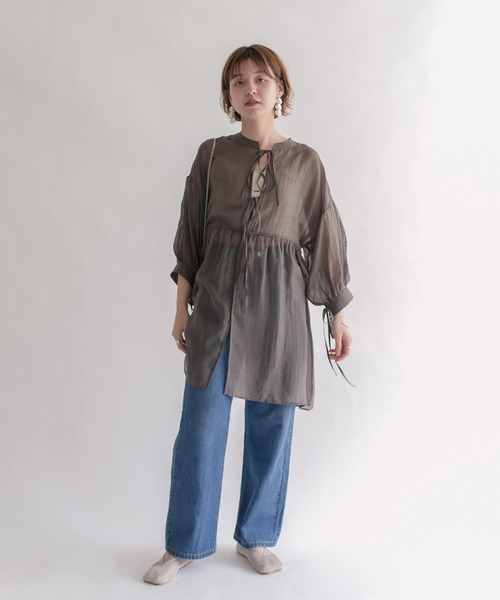 KBF（ケイビーエフ）の「2WAYリボンチュニック（シャツ/ブラウス・レディース・アイボリー/チャコールグレー/グレー系その他・ONE）」の6枚目の写真