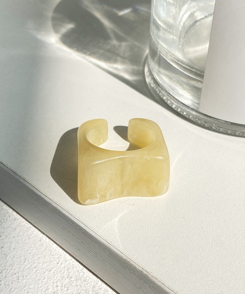 juweel（ユウェル）の「スクエア マーブル アクリルリング（リング・レディース・A/B/C/D/E/F/G・FREE）」の3枚目の写真