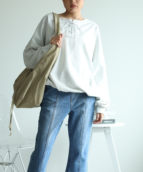 aimoha（アイモハ）の「レトロ調カジュアルオーバースウェット（スウェット・レディース・ブラック/グレー・FREE）」の16枚目の写真