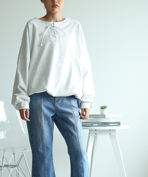 aimoha（アイモハ）の「レトロ調カジュアルオーバースウェット（スウェット・レディース・ブラック/グレー・FREE）」の12枚目の写真