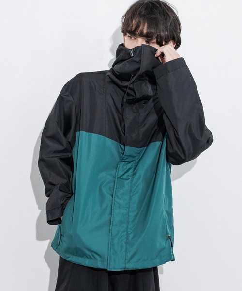 Rocky Monroe（ロッキーモンロー）の「オーバーサイズ マスキングマウンテンパーカー / ボリュームネックフードジャケット（マウンテンパーカー・メンズ・ブラック/ブラック×グレー/ブラック×パープル/ブラック×ブルー/ブラック×グリーン/ブラック×カーキ/ブラック系/グレー/テラコッタ/ベージュ/グリーン/カーキ/ブルー/パープル/ブラック×ベージュ・M/L/XL）」の6枚目の写真