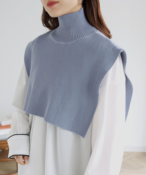 HER CLOSET（ハークローゼット）の「【shemoshelly】ケープハイネックニット（付け襟・レディース・ホワイト/ブラック/ダークブラウン/ブルー/グリーン/グレイッシュベージュ・M）」の2枚目の写真