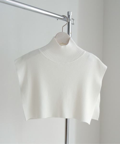 HER CLOSET（ハークローゼット）の「【shemoshelly】ケープハイネックニット（付け襟・レディース・ホワイト/ブラック/ダークブラウン/ブルー/グリーン/グレイッシュベージュ・M）」の13枚目の写真