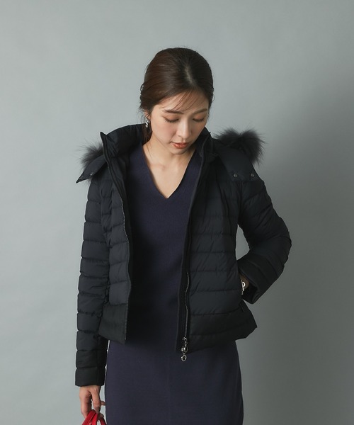 RIVE DROITE（リヴドロワ）の「大人のワードローブにマストな一枚　針抜き裏総針Vネックニット（ニット/セーター・レディース・ベージュ/ライトベージュ/ネイビー・FREE）」の18枚目の写真