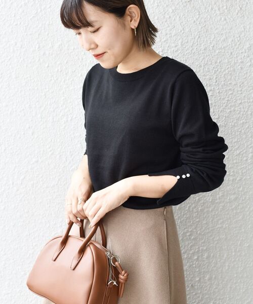 SHIPS（シップス）の「*〈手洗い可能〉パールモチーフスリーブプルオ-バー◆（ニット/セーター・レディース・ブラック/ネイビー/オフホワイト/ライトオリーブ・ONE SIZE）」の22枚目の写真