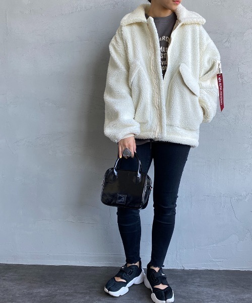 Alpha Industries（アルファインダストリーズ）の「[ALPHA/アルファ] ビッグシルエット ミリタリーボアフリースジャケット（ミリタリージャケット・レディース・オフホワイト/ブラウン・M）」の21枚目の写真