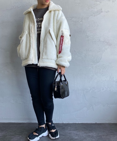 Alpha Industries（アルファインダストリーズ）の「[ALPHA/アルファ] ビッグシルエット ミリタリーボアフリースジャケット（ミリタリージャケット・レディース・オフホワイト/ブラウン・M）」の10枚目の写真