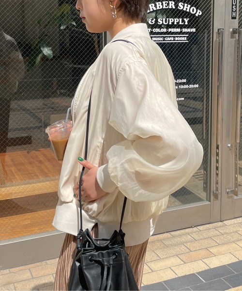 StyleSea(スタイルシー)の「オーガンジーボリュームスリーブブルゾン(ブルゾン・レディース・アイボリー/ブラック・MEDIUM)」の1枚目の写真