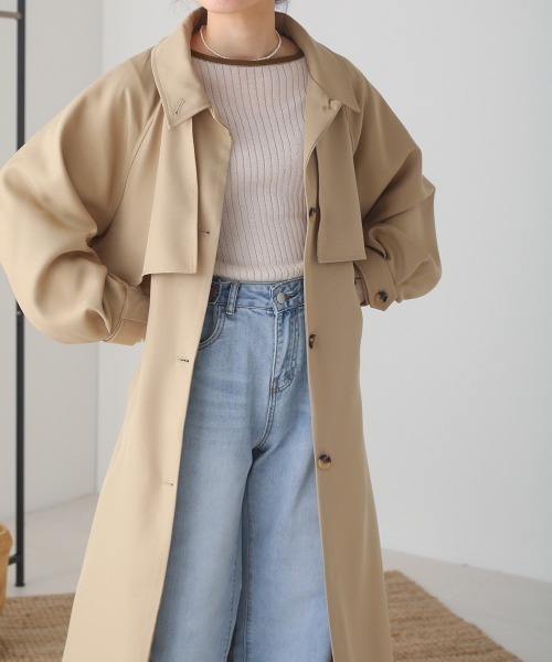 Bab（バブ）の「ステンカラーボリュームスリーブトレンチコート（トレンチコート・レディース・ブラック/ベージュ・M）」の3枚目の写真