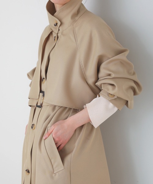 Bab（バブ）の「ステンカラーボリュームスリーブトレンチコート（トレンチコート・レディース・ブラック/ベージュ・M）」の6枚目の写真