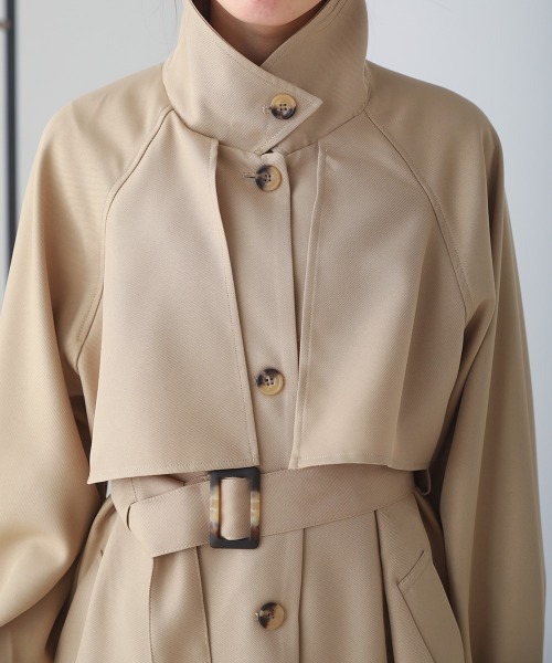Bab（バブ）の「ステンカラーボリュームスリーブトレンチコート（トレンチコート・レディース・ブラック/ベージュ・M）」の7枚目の写真