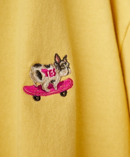 The Endless Summer（エンドレスサマー）の「[THE ENDLESS SUMMER/エンドレスサマー] 別注 ワンポイントBUHI刺繍 カットオフTシャツ（Tシャツ/カットソー・レディース・ブラック/サックスブルー/イエロー/ホワイト・S）」の5枚目の写真