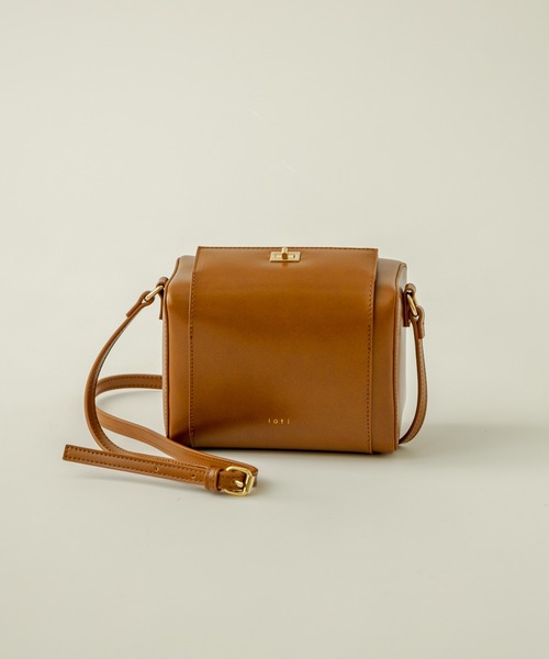 loti(ロティ)の「WEB限定 loti ボックスボストンショルダーBAG(ショルダーバッグ・レディース・ブラック/ブラウン・ONE SIZE)」の9枚目の写真